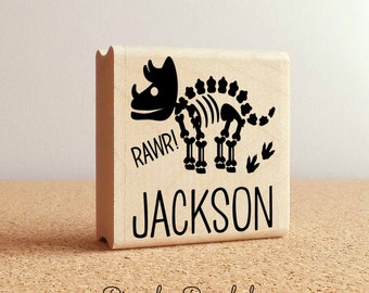 Carimbo personalizado com nome de dinossauro para crianças | Design de borracha personalizado | Presente de aniversário ou etiqueta