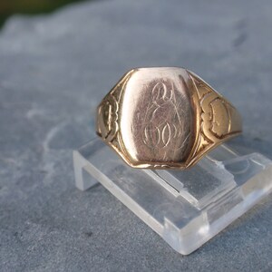 Art deco signet ring top