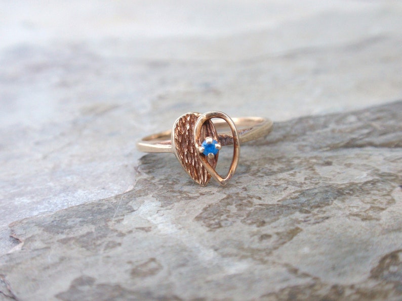 Heart Shape Blue Spinel Ring 10k September Birthstone 1970s Womens Yellow Gold Ladies Promise Free Form Sapphire Cobalt Cornflower
