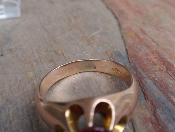 Victorian Ruby Red Stone Belcher Ring, Antique Gy… - image 9