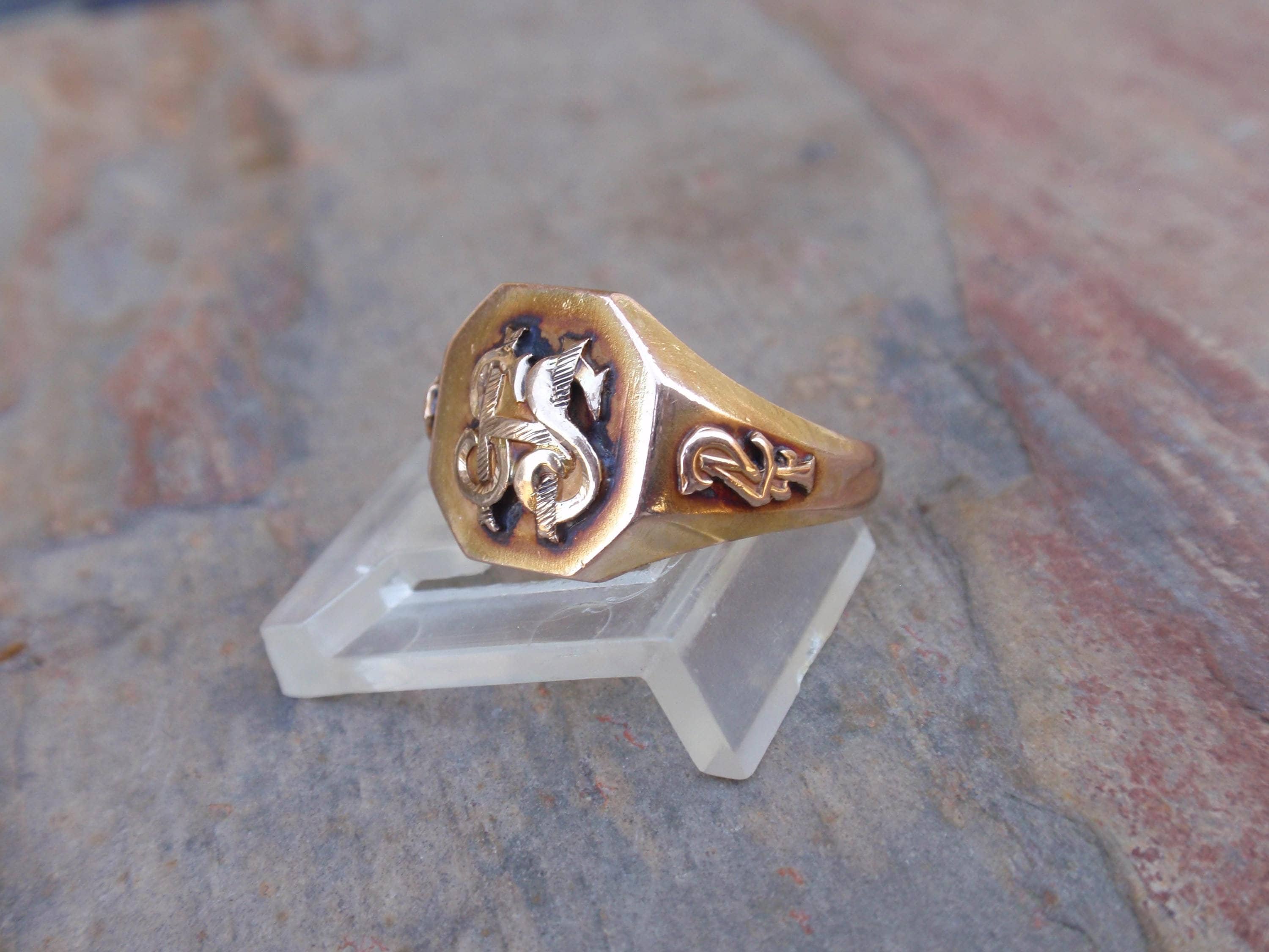 Antique Victorian 1924 Gold Class Ring, Signet Graduation 10k Band