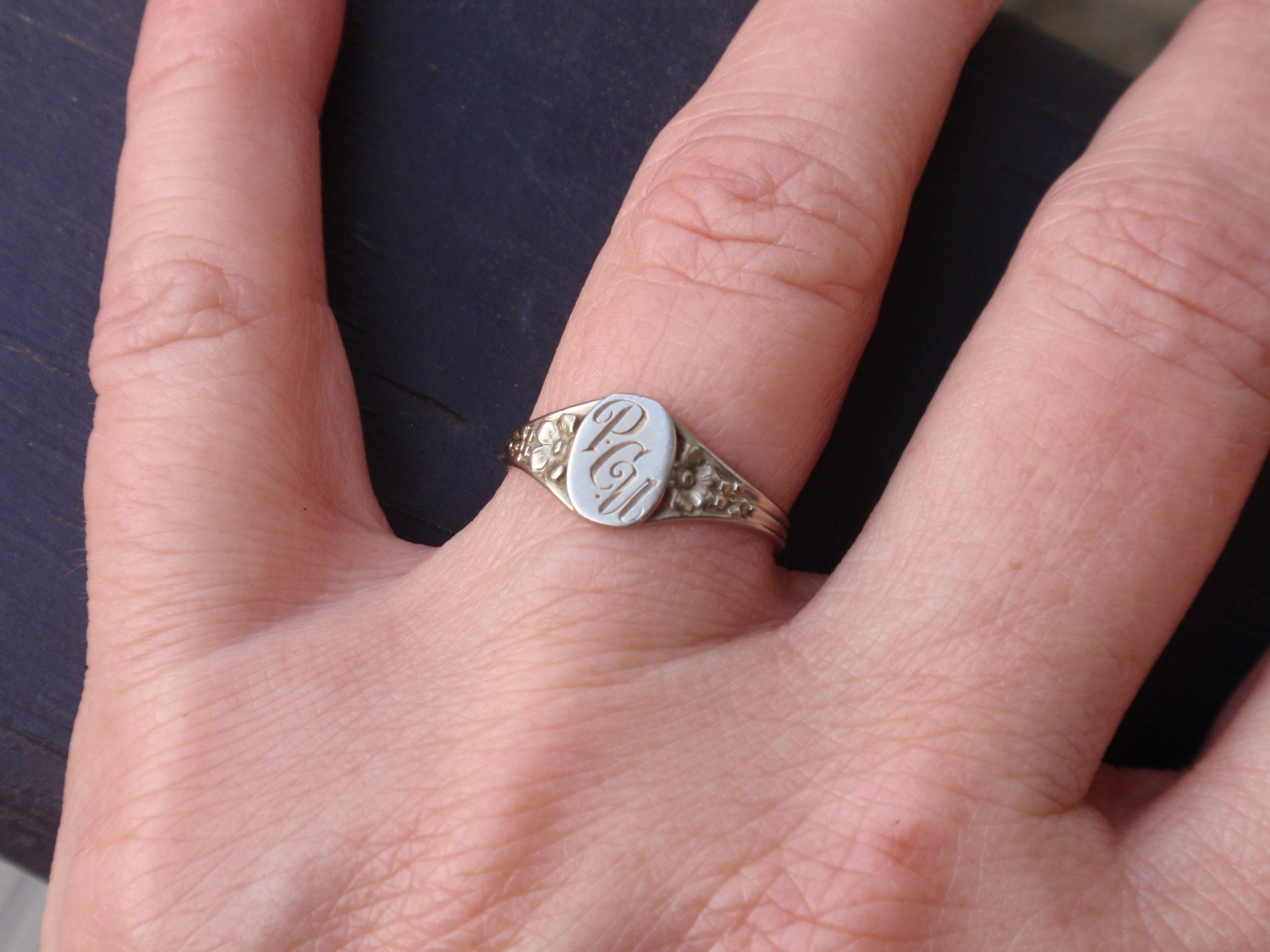 White gold signet ring ladies sale