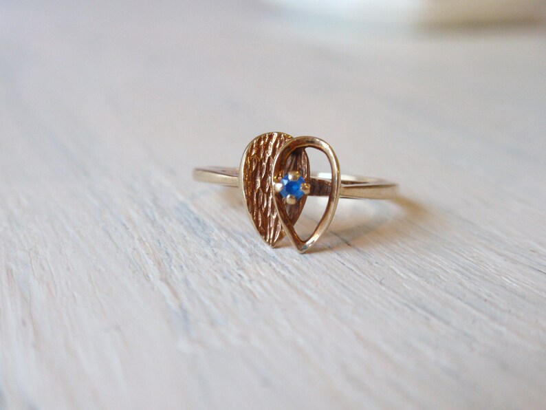 Heart Shape Blue Spinel Ring 10k September Birthstone 1970s Womens Yellow Gold Ladies Promise Free Form Sapphire Cobalt Cornflower
