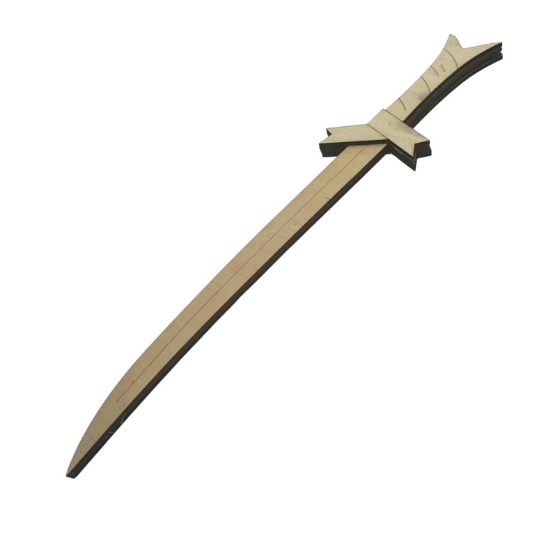 Puede incluir: Una espada de juguete de madera con un dise&ntilde;o sencillo. La espada est&aacute; hecha de madera marr&oacute;n claro y tiene una hoja ligeramente curvada.