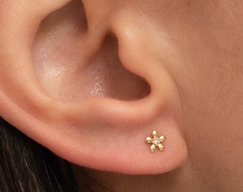 14k Gold Tiny Diamond Flower Stud Earrings