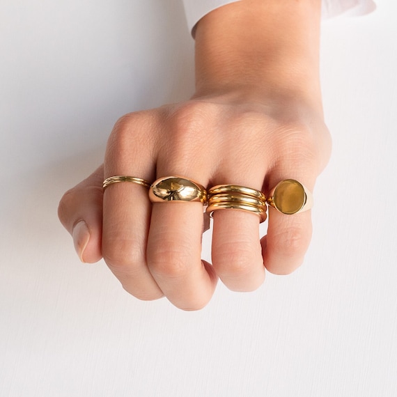 Plain gold signet sale ring