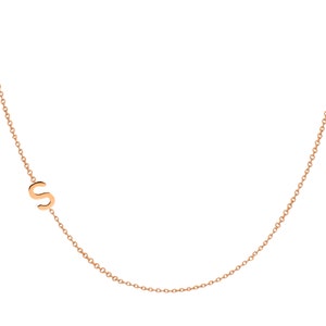 Collar inicial asimétrico de oro de 14 k