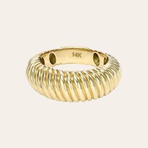 14k Gold Ribbed Dome Ring