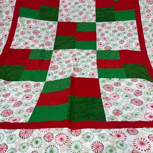 Christmas Quilt - “Pinwheels” - Handmade Quilt - Christmas gift - Patchwork quilt for Christmas- Christmas Blanket