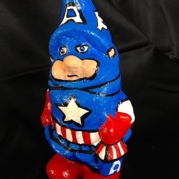 Captain America parody figure, solid garden gnome, Gartenzwerg 5,5 inches, 14cm, inspired by Marvel Comics, Avengers