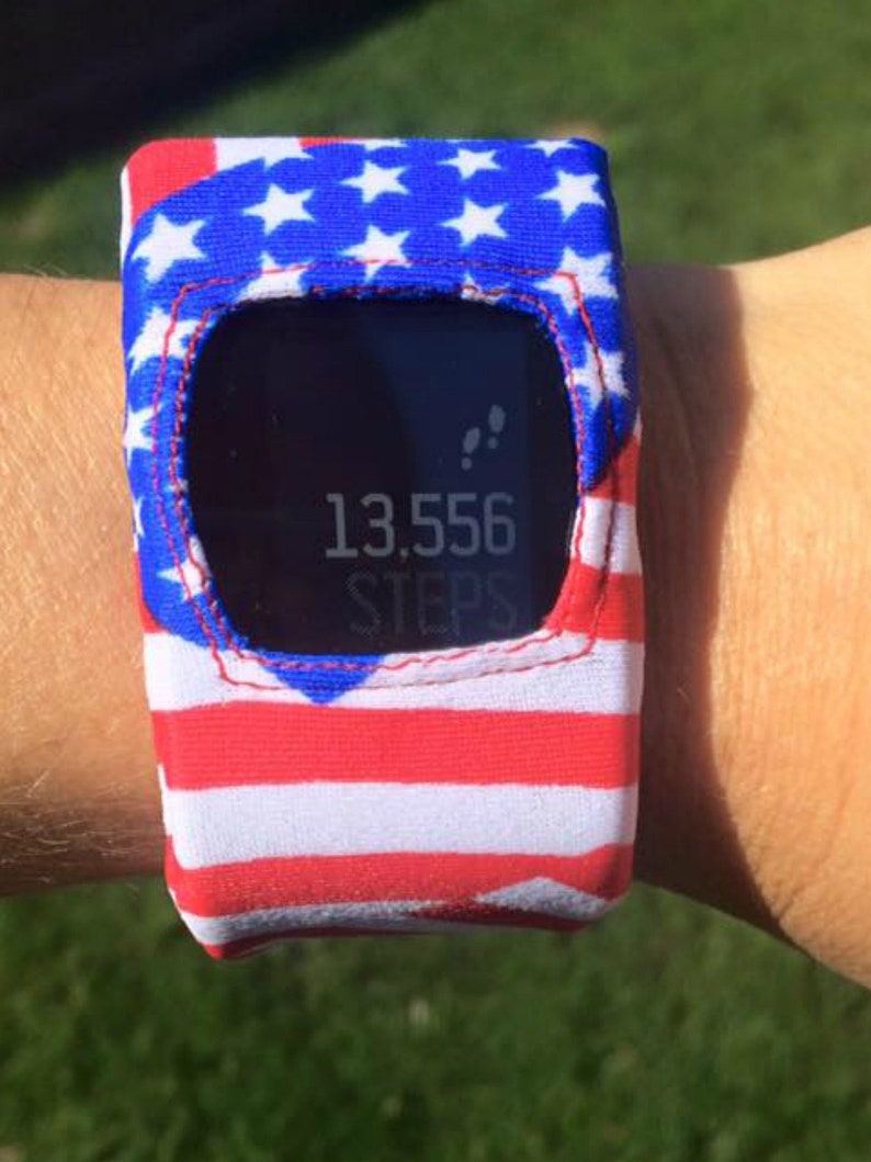 rash fitbit band