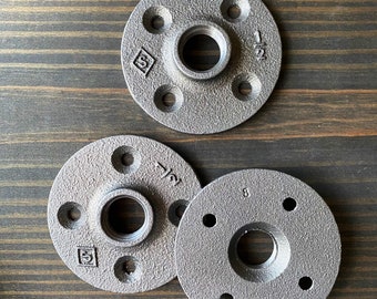 Black Iron 1/2" Pipe Flange – Cleaned DIY Shelving Bracket