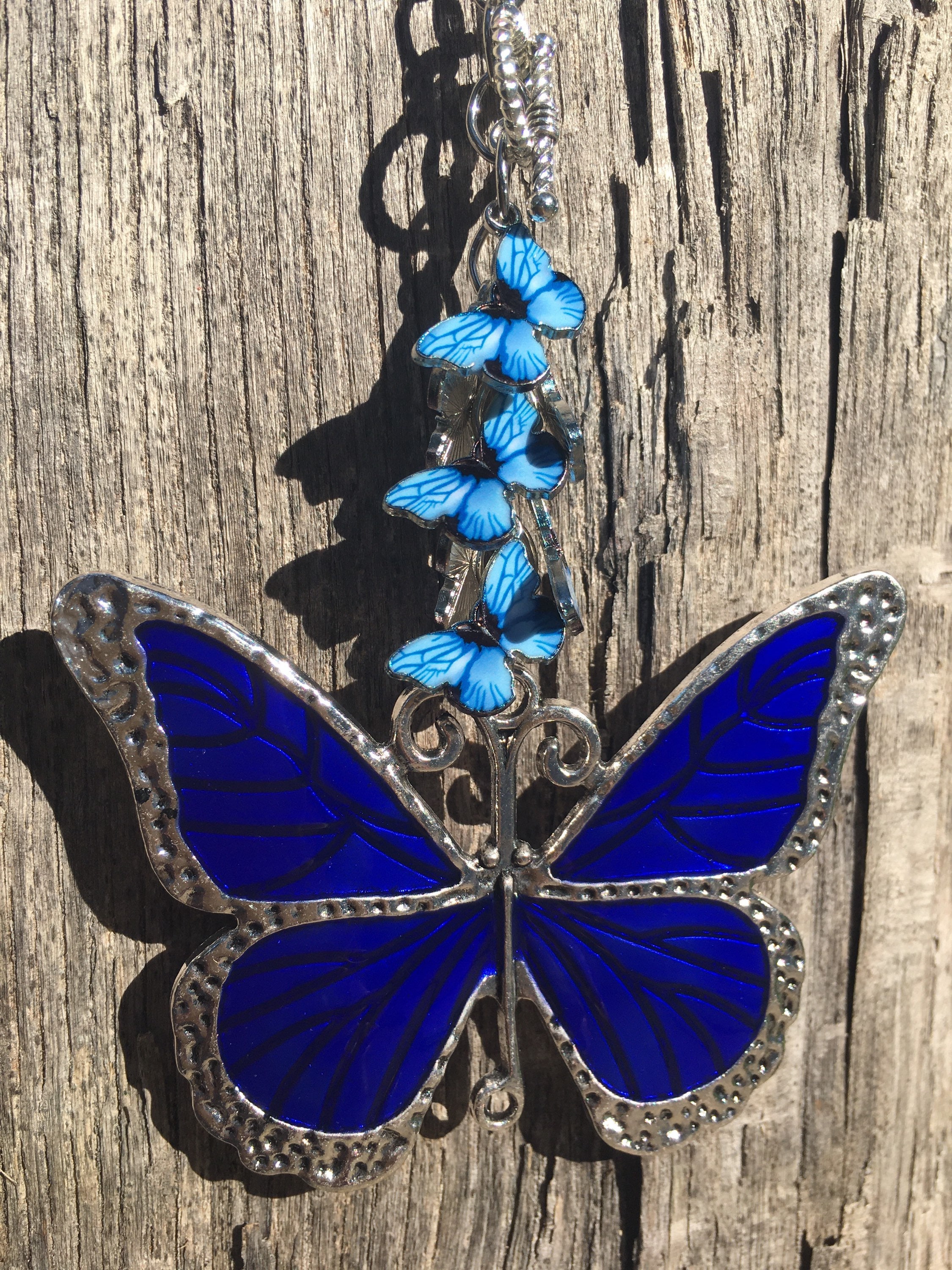 MYSTICAL FLURRY Blauer Schmetterling Auto Anhänger Christbaumkugel  Fächeranhänger Schmetterling Geschenk Erinnerungsgeschenk Straße Totem  Jetzt fliegt sie - .de