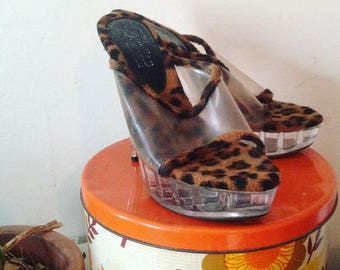 Amazing Retro Clear Perspex and Leopard Print Fake Fur - Vegas Exotic Dancer Pumps - Platform Stripper Heels - AU8 / 39 - 5 inch heel
