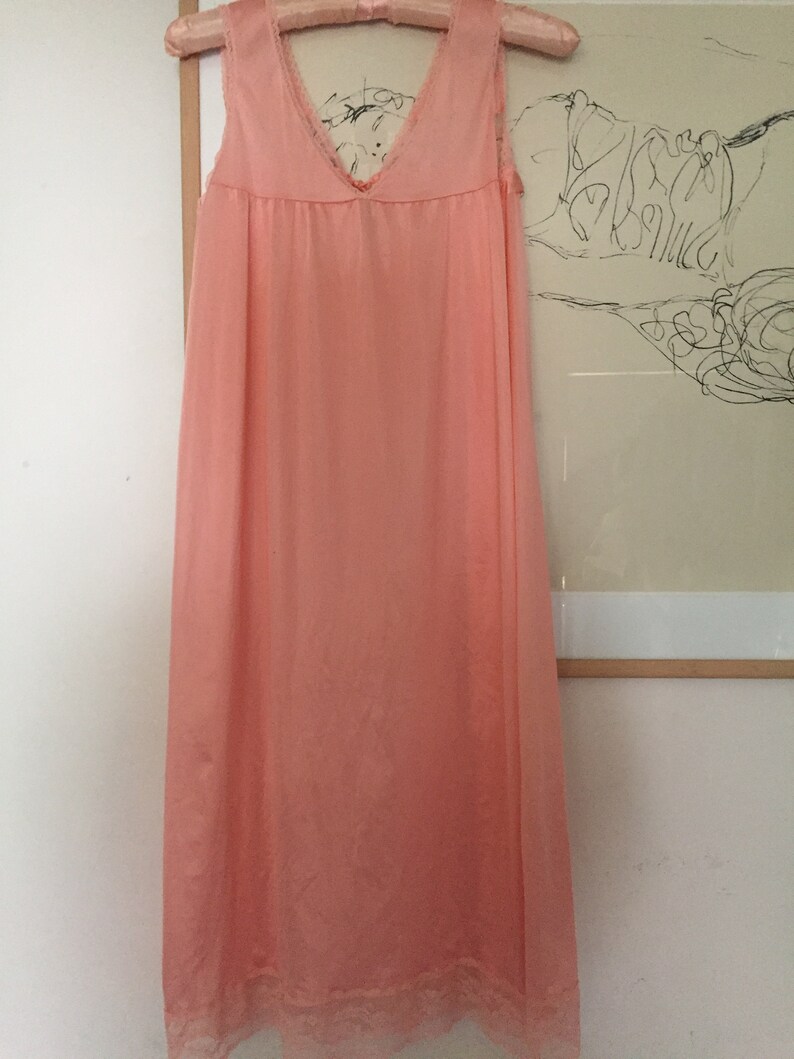 Nitgown Dress Tie Bow Keyhole Boho Prairie Baby Pink Satin Lace Floral Embroidered Nightie Medium Gorgeous Peach Salmon Pink Slip