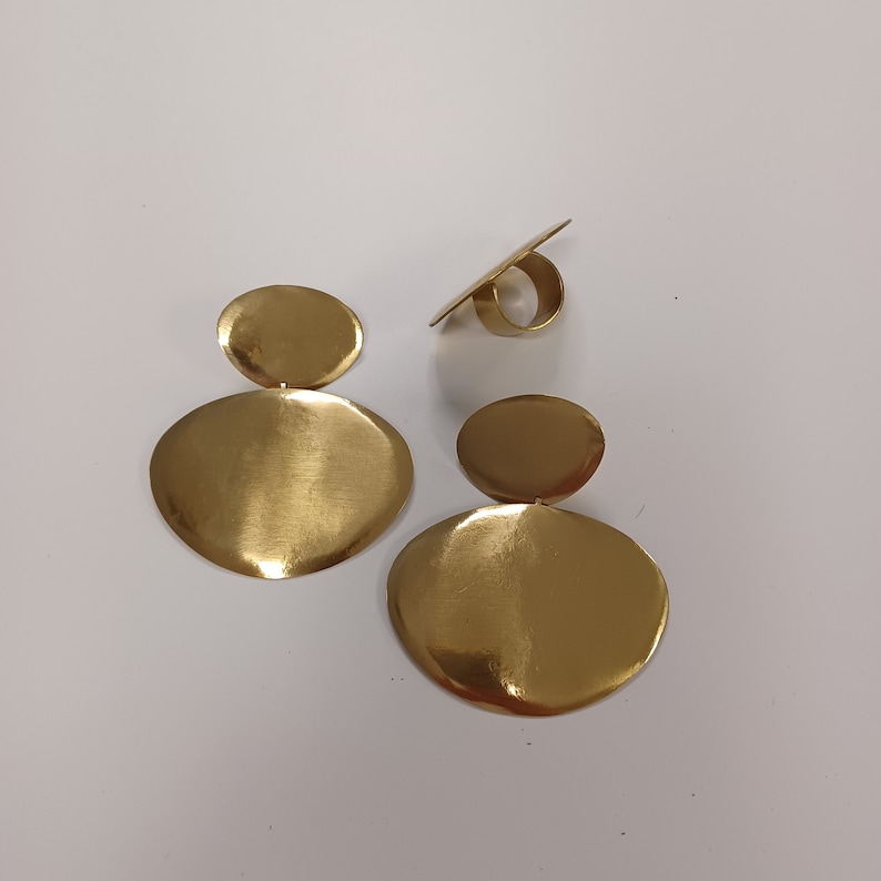 Large statement drop golden earrings, Large disc drop earrings, Bold fashion earrings image 7