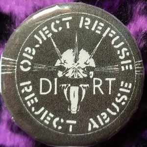 Dirt Pinback