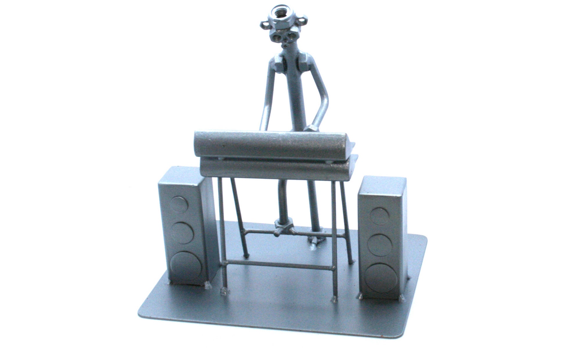 Keyboard player gift, Wedding music player gift Synthesizer, Keyboard player metal art,  Piano player  gift nuts and bolts metal sculpture