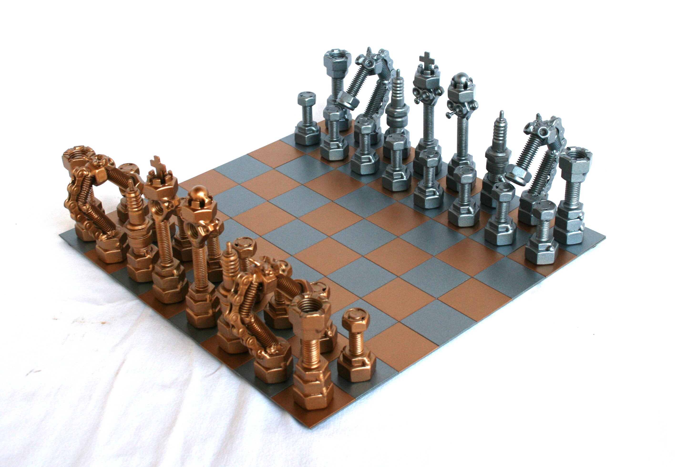 Metal Chess Set: Strategy With Recycled Car Parts