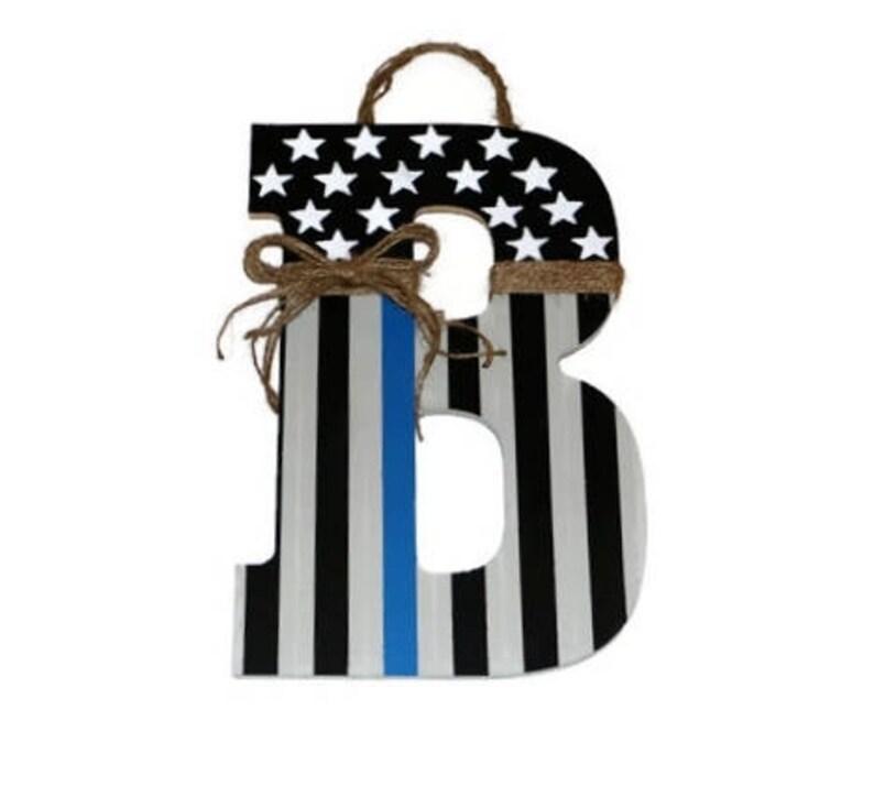 Thin Blue Line American Flag Letter Wreath Door Wreath Decoration Police Officer Peace Patriotic Initial Letter Monogram Door Wreath Hanger Wreaths Home Living Delage Com Br