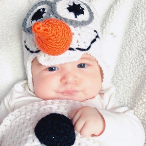 Olaf Handmade Baby Frozen inspired Crochet Hat & Sack costume. Available in several sizes. Customizable.