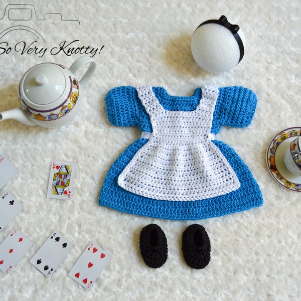 Alice in Wonderland inspired Handmade baby girl crochet costume with headband, dress, detachable  apron and shoes baby. Baby Photo Prop.