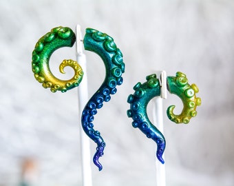 Pendientes de sirena con tentáculos falsos de pavo real, dorados, verdes, azules y morados, joyería de sirena, pendientes de pulpo, regalo para buceadores.