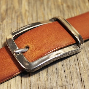 Cintura Personalizzata di Cuoio Marrone con Fibbia Finitura Argento, Cintura Artigianale Pelle, Cintura Regalo per Uomo in Pelle, Art.BC018