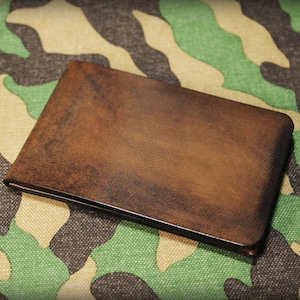 Handmade Italian Leather Billfold Wallet: Personalized Card Holder