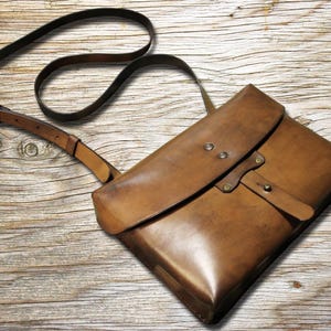 Sac, sac à bandoulière, sac en cuir, sac à main, sac militaire, sac en cuir pour homme, sac en cuir pour femme, sac fabriqué en Italie, sacoche en cuir, Art.BAGU005