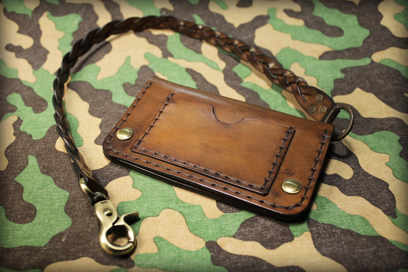 Wallet chain near me