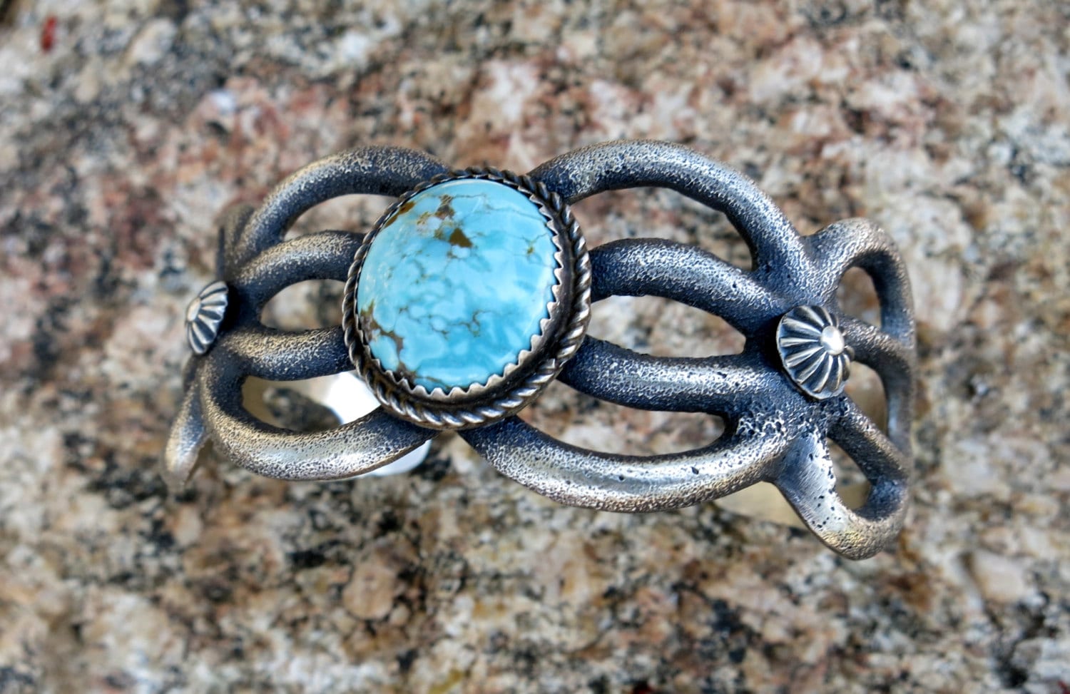 アクセサリー SIGNED AUTHENTIC VINTAGE NAVAJO BRACELET VINTAGE NAVAJO TURQUOISE Bracelet, Signed, Sz 7 1/8, Sterling