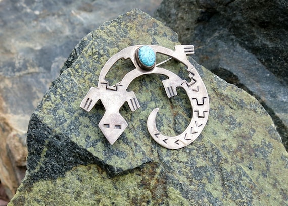 Vintage NAVAJO LIZARD PIN, Webbed Turquoise, Sign… - image 1