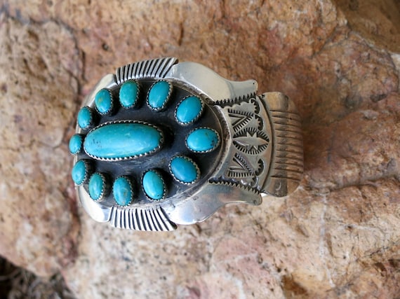 Magnifiecent Vintage Native American Jewelry Navajo Hinged Sterling Silver Turquoise Bracelet Magnifiecent Vintage Native American Jewelry Navajo Hinged Sterling Silver Turquoise Bracelet