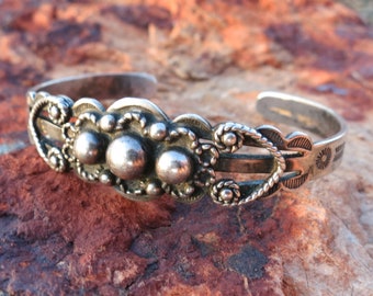 Sand Cast Cuff / Vintage Navajo Style Sterling Bracelet