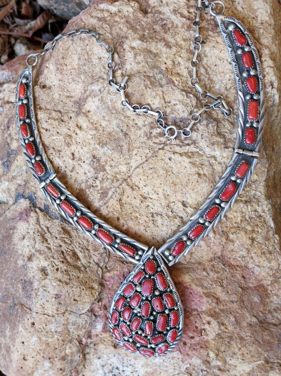 Beautiful Vintage Native American Navajo Coral Sectioned Turquoise Sterling Silver Necklace Beautiful Vintage Native American Navajo Coral Sectioned Turquoise Sterling Silver Necklace