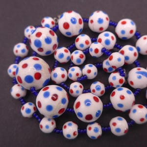 Vintage Spotted Spatter Glasperlenkette - Weiß Blau Rote Glasperlen