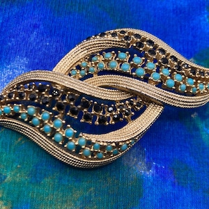 Ciner Brooch - Etsy