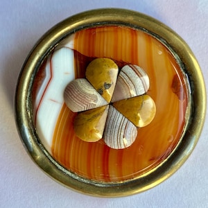 Vintage Scottish Agate Flower Brooch - Brass Setting
