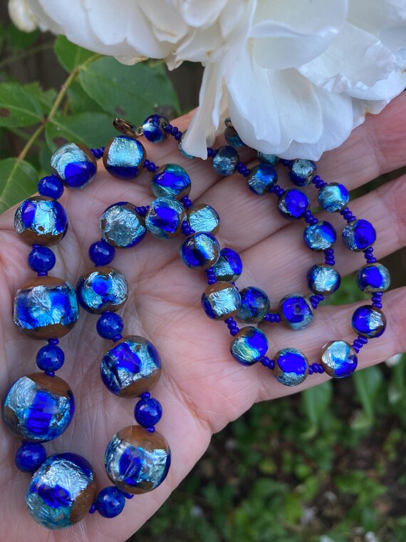PANDORA Colours Ciondolo in argento 9 ondulato con vetro di Murano iridescente e blu scuro
