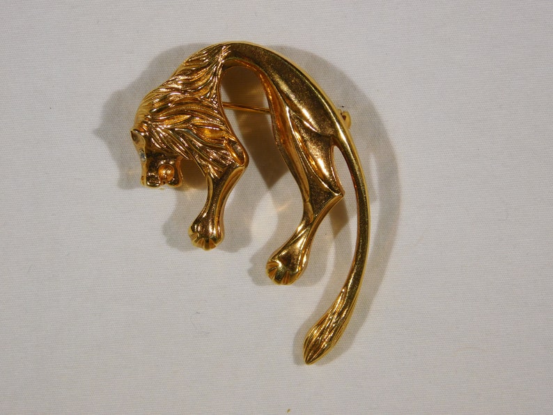 Leaping Lion Brooch