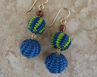 Pendientes Iraca Verde y Azul / Fibra Boho / Alambres de 14k Rellenos de Oro
