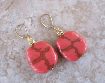 Pendientes Kazuri naranja melocotón / Palanca hacia atrás