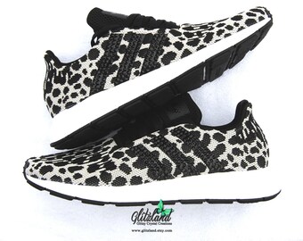 adidas swift run animal print