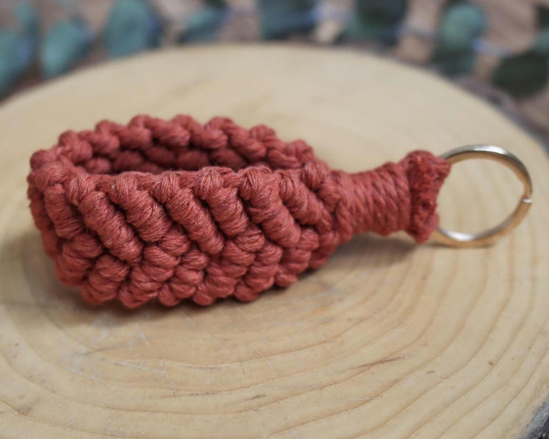 Macrame keychain loop image 12