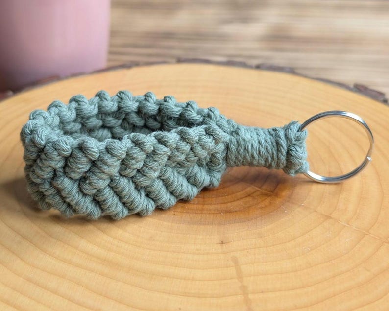 Macrame keychain loop image 16