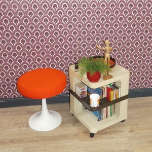 Cool jaren '70 flair bijzettafeltje voor cassetterecords plastic phono cart trolley beige/bruin space age panton jaren '70 retro
