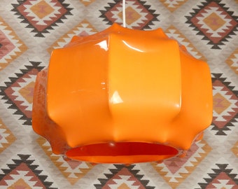 cute 70s hanging lamp ceiling lamp plastic white/red mid century retro vintage space age