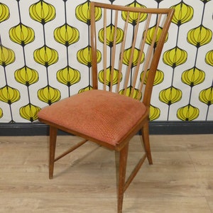 Beautiful 50s dining room chair with spring core seat, 2-tone rung backrest, kitchen chair, vintage retro nostalgia