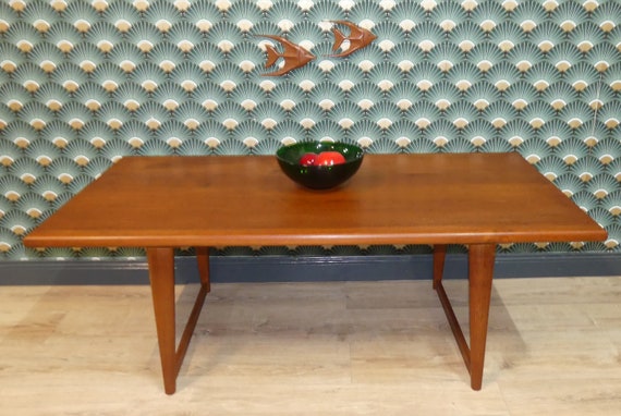 Plain wood coffee table outlet